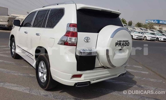 Acheter Import Voiture Toyota Prado Blanc à Import - Dubai, Grande Comore Acheter Import Voiture Toyota Prado Blanc à Import - Dubai, Grande Comore