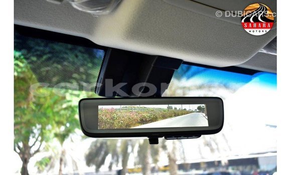 Acheter Import Voiture Toyota Granvia Blanc à Import - Dubai, Grande Comore Acheter Import Voiture Toyota Granvia Blanc à Import - Dubai, Grande Comore