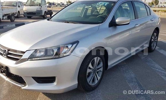 Acheter Import Voiture Honda Accord Autre à Import - Dubai, Grande Comore Acheter Import Voiture Honda Accord Autre à Import - Dubai, Grande Comore