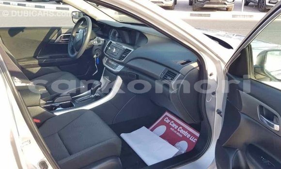 Acheter Import Voiture Honda Accord Autre à Import - Dubai, Grande Comore Acheter Import Voiture Honda Accord Autre à Import - Dubai, Grande Comore