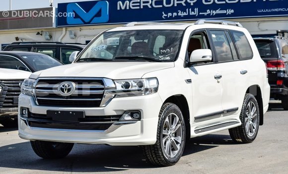 Buy Import Toyota Land Cruiser White Car in Import - Dubai in Great Comore Buy Import Toyota Land Cruiser White Car in Import - Dubai in Great Comore