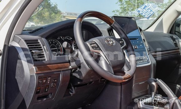 Buy Import Toyota Land Cruiser White Car in Import - Dubai in Great Comore Buy Import Toyota Land Cruiser White Car in Import - Dubai in Great Comore
