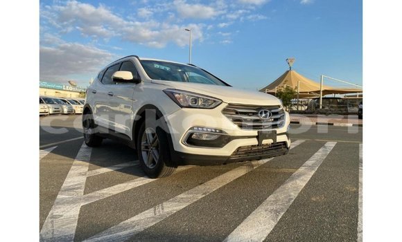 Acheter Import Voiture Hyundai Santa Fe Blanc à Import - Dubai, Grande Comore Acheter Import Voiture Hyundai Santa Fe Blanc à Import - Dubai, Grande Comore