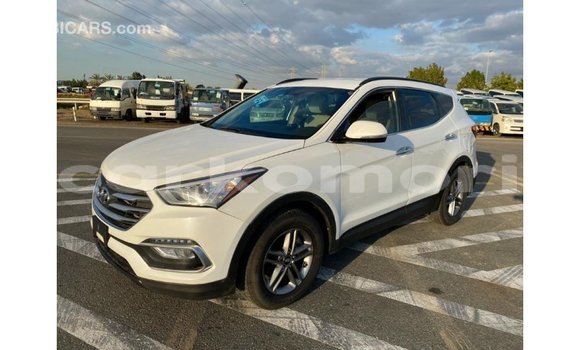Acheter Import Voiture Hyundai Santa Fe Blanc à Import - Dubai, Grande Comore Acheter Import Voiture Hyundai Santa Fe Blanc à Import - Dubai, Grande Comore