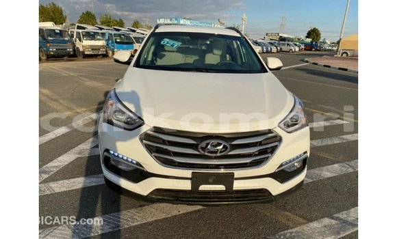 Acheter Import Voiture Hyundai Santa Fe Blanc à Import - Dubai, Grande Comore Acheter Import Voiture Hyundai Santa Fe Blanc à Import - Dubai, Grande Comore