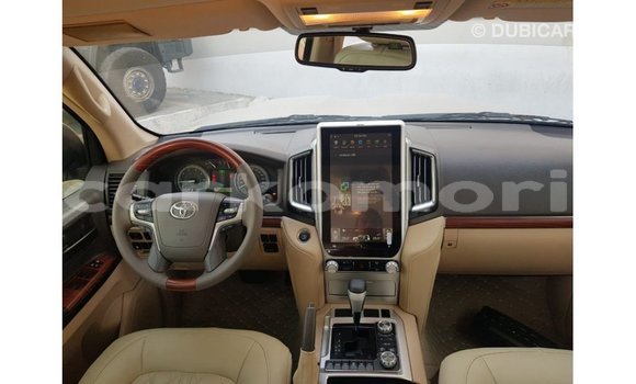 Acheter Import Voiture Toyota Land Cruiser Autre à Import - Dubai, Grande Comore Acheter Import Voiture Toyota Land Cruiser Autre à Import - Dubai, Grande Comore