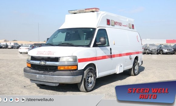 Acheter Import Voiture Chevrolet Express Blanc à Import - Dubai, Grande Comore