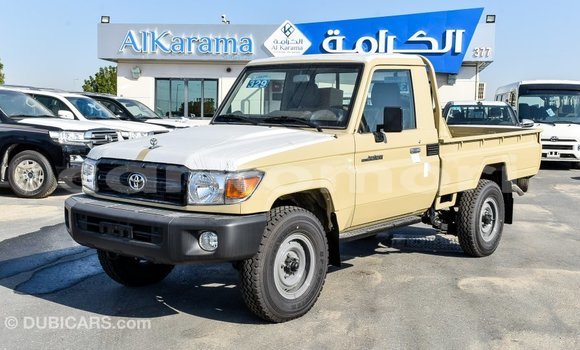 Buy Import Toyota Land Cruiser Beige Car in Import - Dubai in Great Comore Buy Import Toyota Land Cruiser Beige Car in Import - Dubai in Great Comore