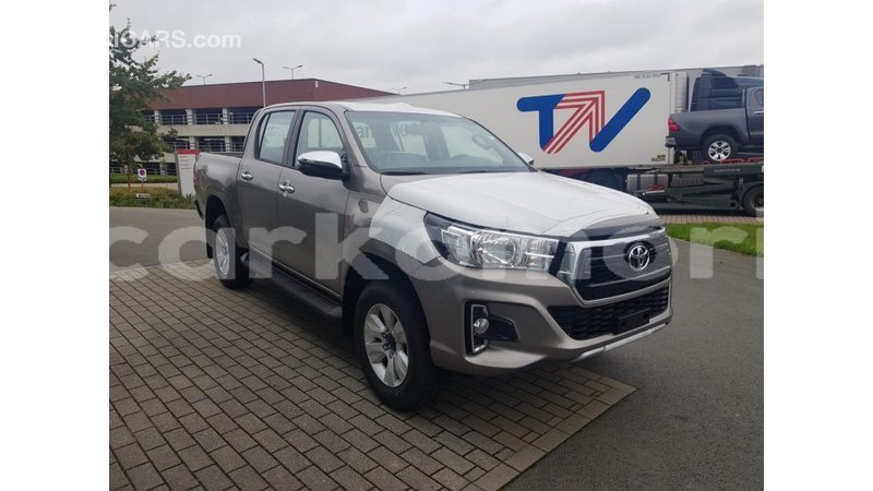 Big with watermark toyota hilux grande comore import dubai 1845