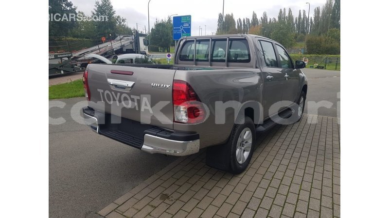 Big with watermark toyota hilux grande comore import dubai 1845