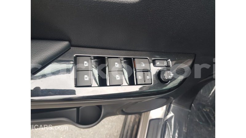 Big with watermark toyota hilux grande comore import dubai 1845