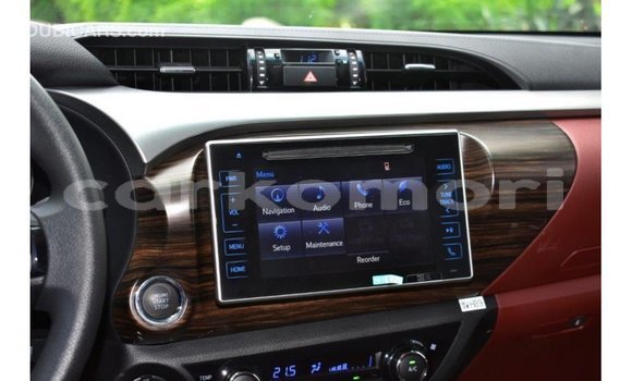 Acheter Import Voiture Toyota Hilux Noir à Import - Dubai, Grande Comore Acheter Import Voiture Toyota Hilux Noir à Import - Dubai, Grande Comore