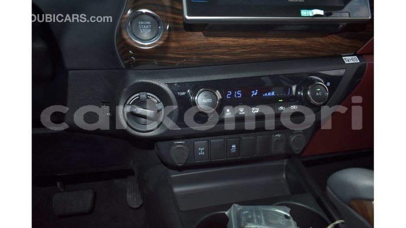 Big with watermark toyota hilux grande comore import dubai 1846