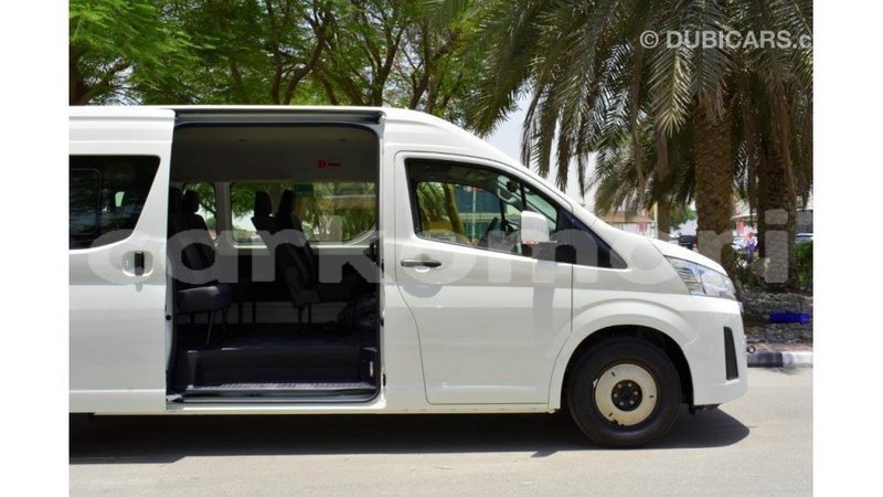 Big with watermark toyota hiace grande comore import dubai 1861
