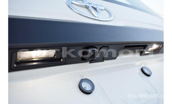 Acheter Import Voiture Toyota Hiace Blanc à Import - Dubai, Grande Comore Acheter Import Voiture Toyota Hiace Blanc à Import - Dubai, Grande Comore