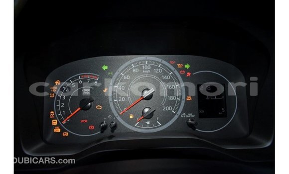 Acheter Import Voiture Toyota Hiace Blanc à Import - Dubai, Grande Comore Acheter Import Voiture Toyota Hiace Blanc à Import - Dubai, Grande Comore