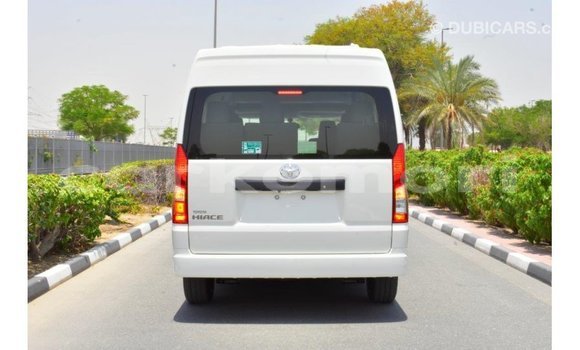 Acheter Import Voiture Toyota Hiace Blanc à Import - Dubai, Grande Comore Acheter Import Voiture Toyota Hiace Blanc à Import - Dubai, Grande Comore