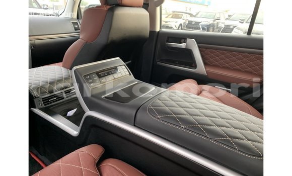 Buy Import Toyota Land Cruiser Black Car in Import - Dubai in Great Comore Buy Import Toyota Land Cruiser Black Car in Import - Dubai in Great Comore