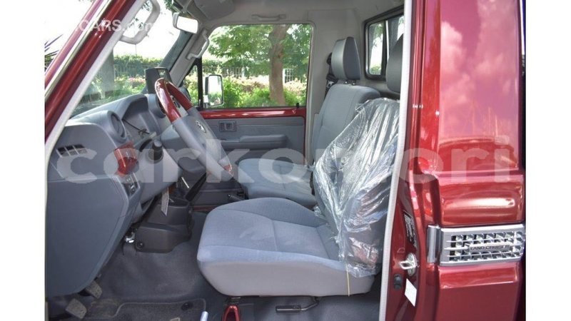 Big with watermark toyota land cruiser grande comore import dubai 1880