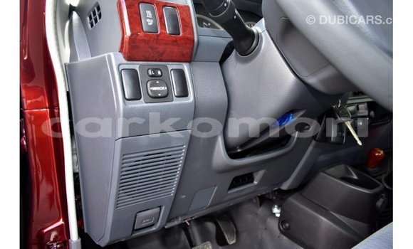 Acheter Import Voiture Toyota Land Cruiser Rouge à Import - Dubai, Grande Comore Acheter Import Voiture Toyota Land Cruiser Rouge à Import - Dubai, Grande Comore