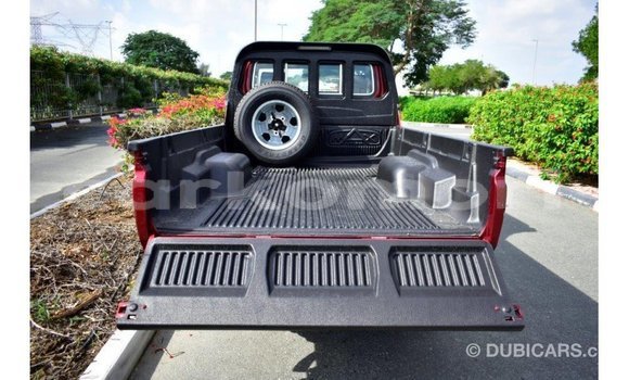 Acheter Import Voiture Toyota Land Cruiser Rouge à Import - Dubai, Grande Comore Acheter Import Voiture Toyota Land Cruiser Rouge à Import - Dubai, Grande Comore