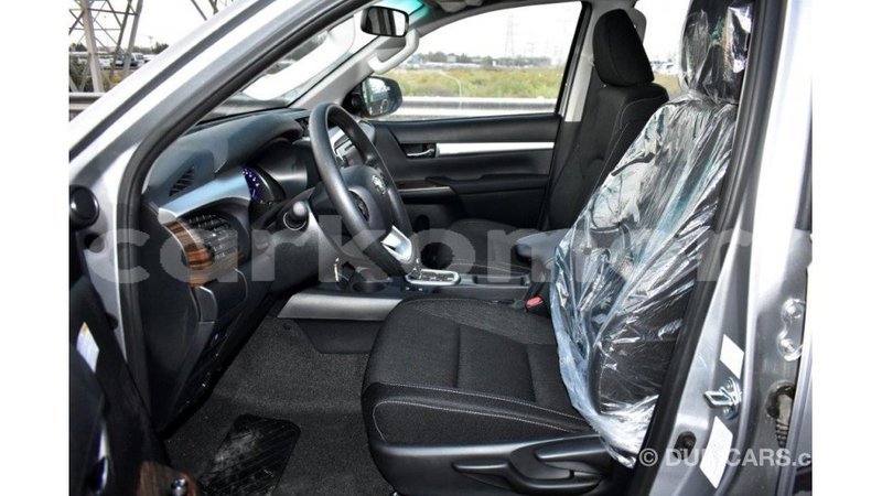 Big with watermark toyota hilux grande comore import dubai 1883