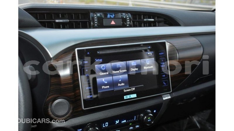 Big with watermark toyota hilux grande comore import dubai 1883