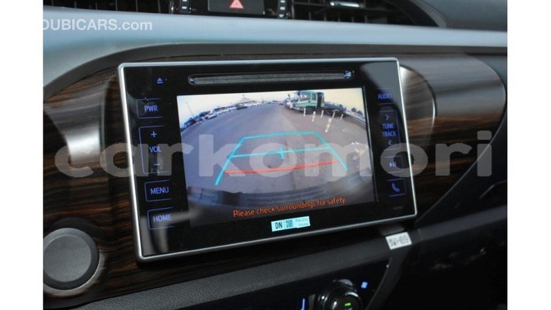 Big with watermark toyota hilux grande comore import dubai 1883