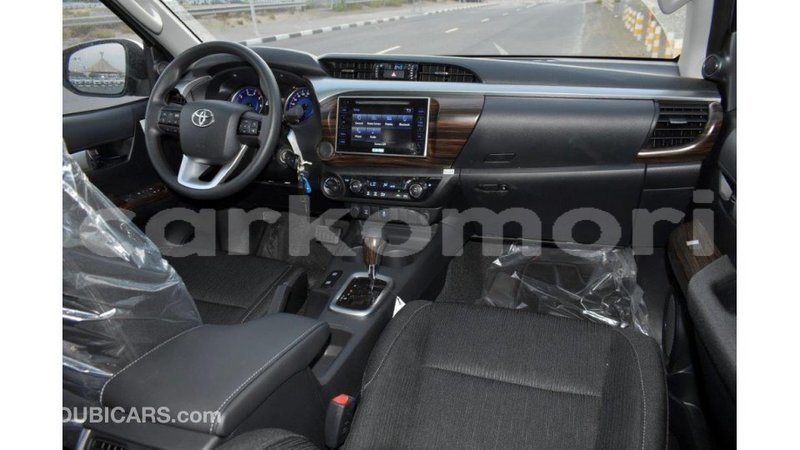 Big with watermark toyota hilux grande comore import dubai 1883