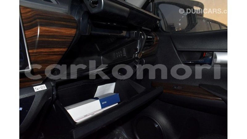 Big with watermark toyota hilux grande comore import dubai 1883