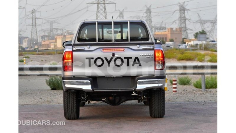 Big with watermark toyota hilux grande comore import dubai 1883