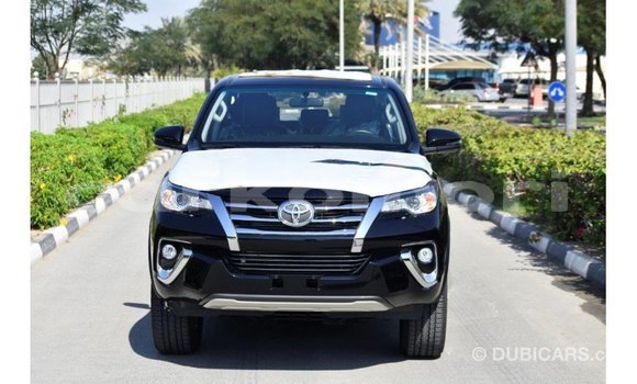 Acheter Import Voiture Toyota Fortuner Noir à Import - Dubai, Grande Comore Acheter Import Voiture Toyota Fortuner Noir à Import - Dubai, Grande Comore