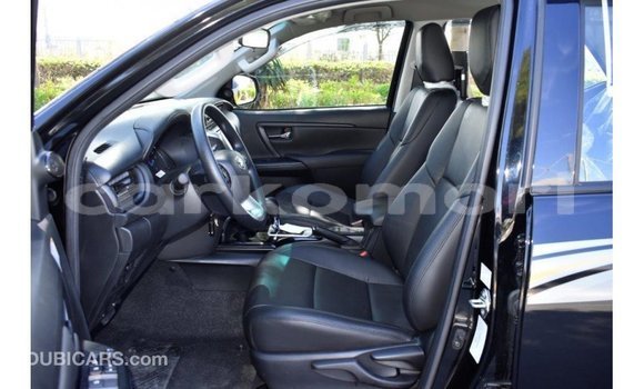 Acheter Import Voiture Toyota Fortuner Noir à Import - Dubai, Grande Comore Acheter Import Voiture Toyota Fortuner Noir à Import - Dubai, Grande Comore