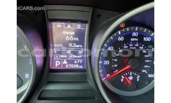 Acheter Import Voiture Hyundai Santa Fe Rouge à Import - Dubai, Grande Comore Acheter Import Voiture Hyundai Santa Fe Rouge à Import - Dubai, Grande Comore