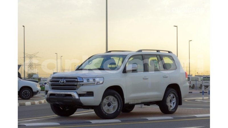 Big with watermark toyota land cruiser grande comore import dubai 1894