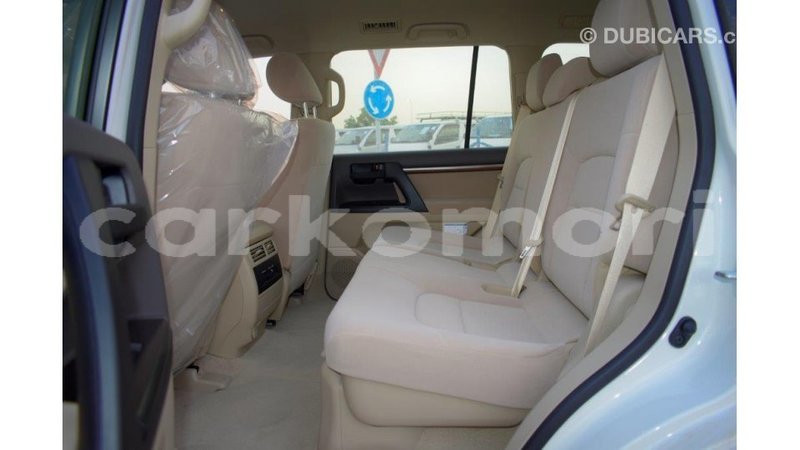 Big with watermark toyota land cruiser grande comore import dubai 1894