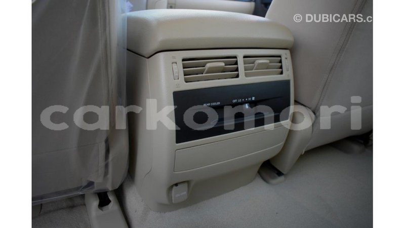 Big with watermark toyota land cruiser grande comore import dubai 1894