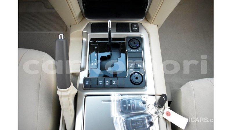 Big with watermark toyota land cruiser grande comore import dubai 1894