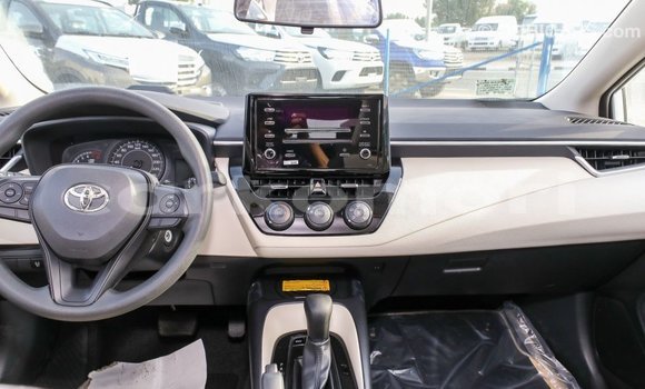 Acheter Import Voiture Toyota Corolla Blanc à Import - Dubai, Grande Comore Acheter Import Voiture Toyota Corolla Blanc à Import - Dubai, Grande Comore