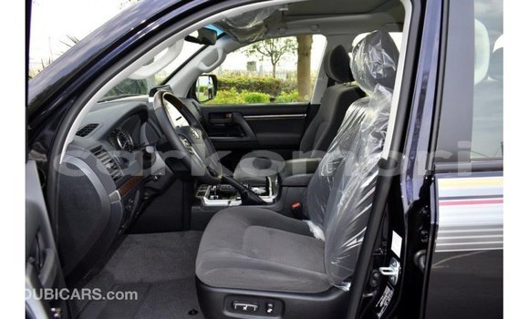Acheter Import Voiture Toyota Land Cruiser Noir à Import - Dubai, Grande Comore Acheter Import Voiture Toyota Land Cruiser Noir à Import - Dubai, Grande Comore