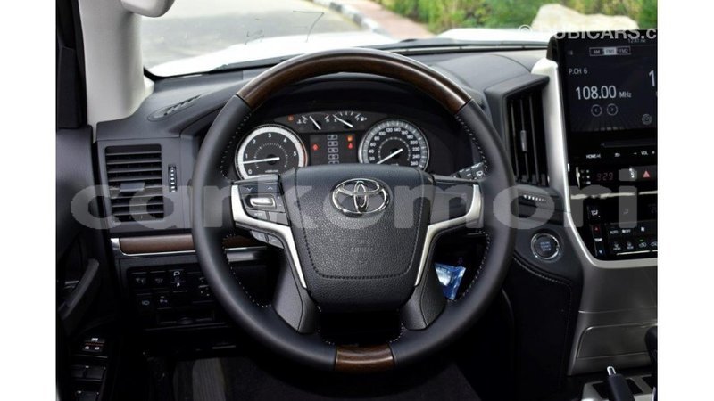 Big with watermark toyota land cruiser grande comore import dubai 1903