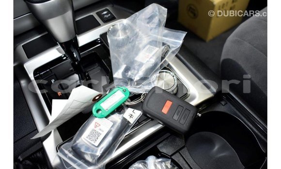 Acheter Import Voiture Toyota Land Cruiser Noir à Import - Dubai, Grande Comore Acheter Import Voiture Toyota Land Cruiser Noir à Import - Dubai, Grande Comore