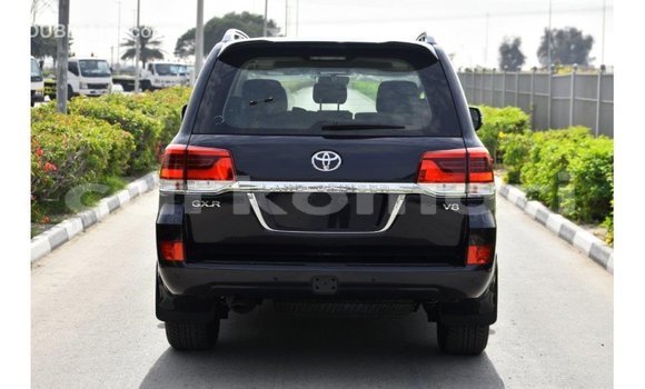 Acheter Import Voiture Toyota Land Cruiser Noir à Import - Dubai, Grande Comore Acheter Import Voiture Toyota Land Cruiser Noir à Import - Dubai, Grande Comore