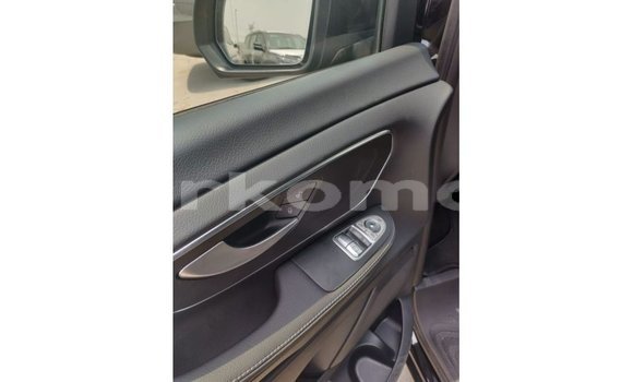 Buy Import Mercedes-Benz 250 Black Car in Import - Dubai in Great Comore Buy Import Mercedes-Benz 250 Black Car in Import - Dubai in Great Comore
