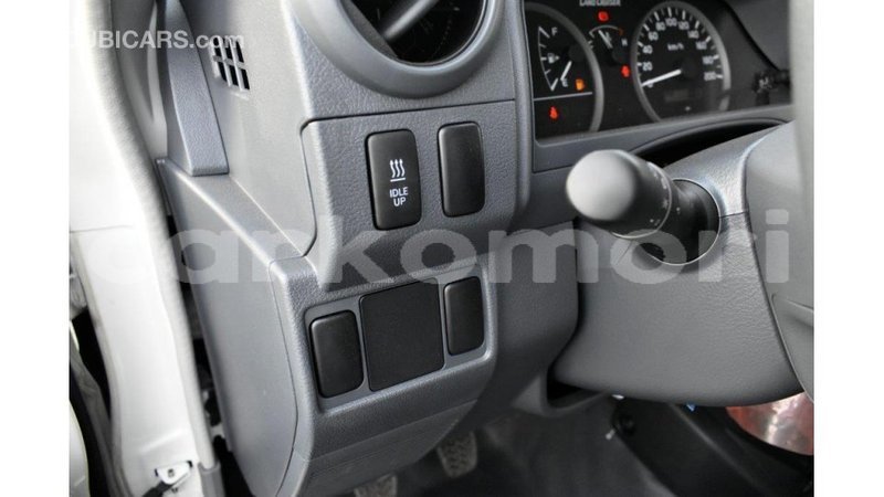 Big with watermark toyota land cruiser grande comore import dubai 1910