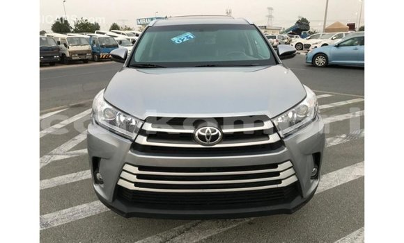 Acheter Import Voiture Toyota Highlander Autre à Import - Dubai, Grande Comore Acheter Import Voiture Toyota Highlander Autre à Import - Dubai, Grande Comore