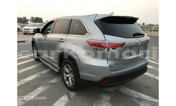 Acheter Import Voiture Toyota Highlander Autre à Import - Dubai, Grande Comore Acheter Import Voiture Toyota Highlander Autre à Import - Dubai, Grande Comore