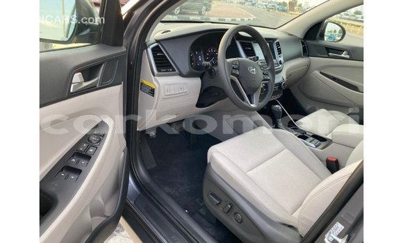 Acheter Import Voiture Hyundai Tucson Blanc à Import - Dubai, Grande Comore Acheter Import Voiture Hyundai Tucson Blanc à Import - Dubai, Grande Comore