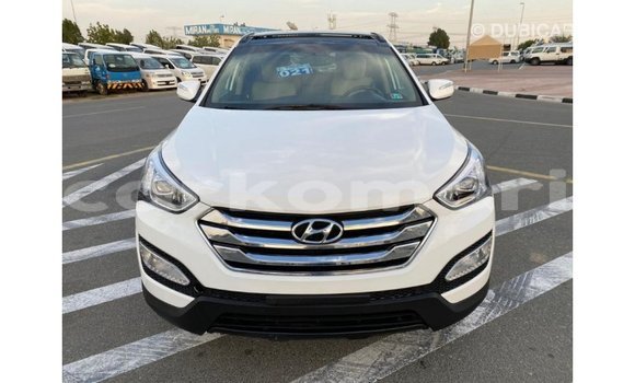 Acheter Import Voiture Hyundai Santa Fe Blanc à Import - Dubai, Grande Comore Acheter Import Voiture Hyundai Santa Fe Blanc à Import - Dubai, Grande Comore