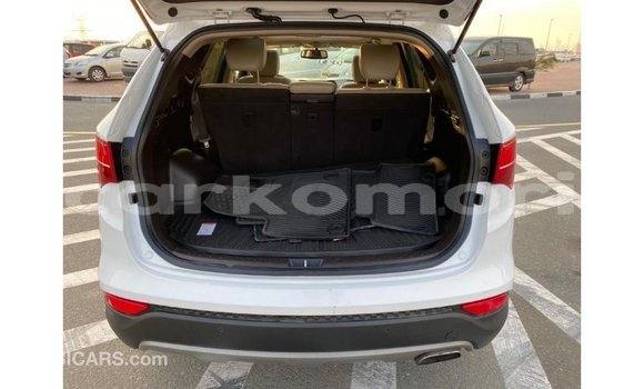 Acheter Import Voiture Hyundai Santa Fe Blanc à Import - Dubai, Grande Comore Acheter Import Voiture Hyundai Santa Fe Blanc à Import - Dubai, Grande Comore